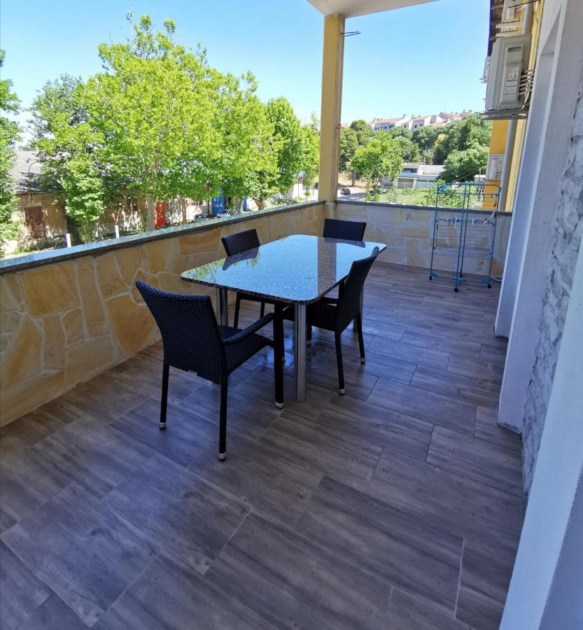Apartment Damir Pula Exterior foto